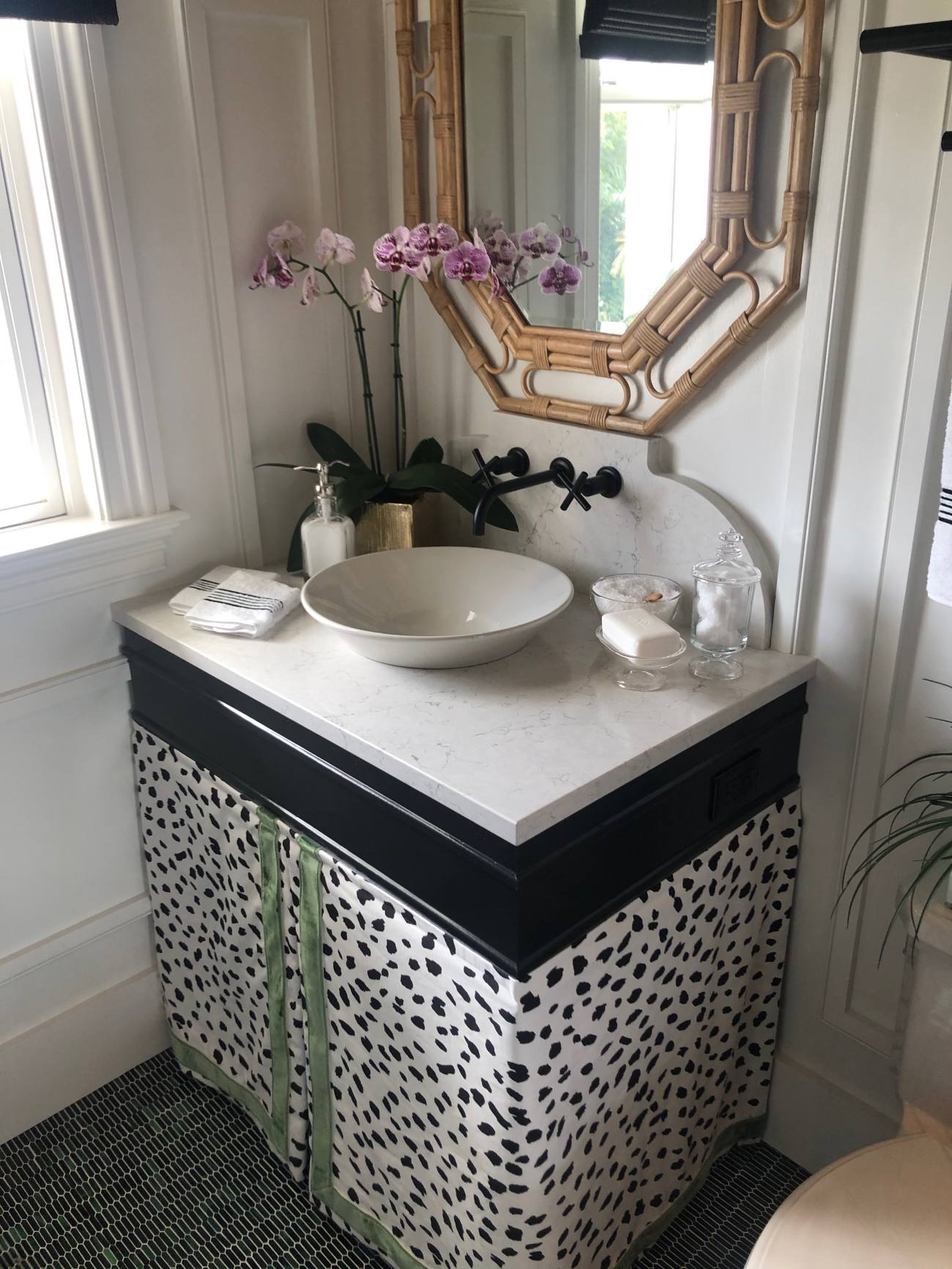 Declutter bathroom