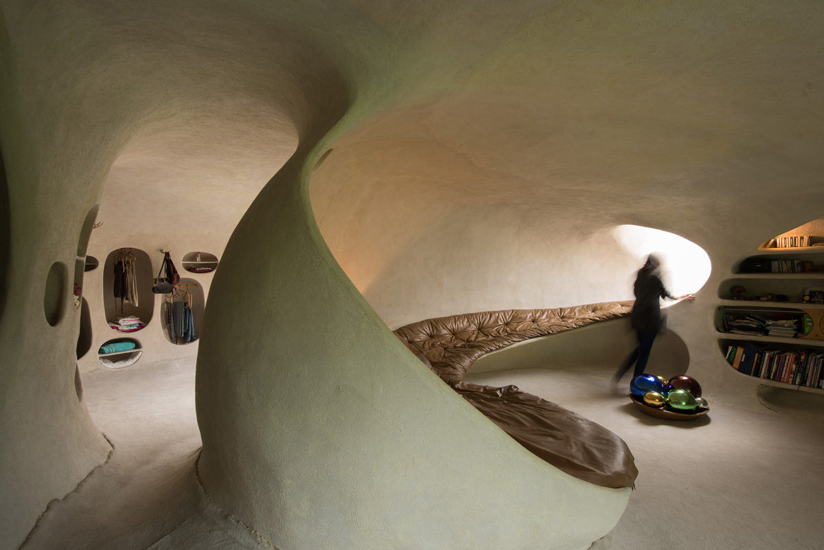 Organic House Underground Javier Senosiain Curved Walls