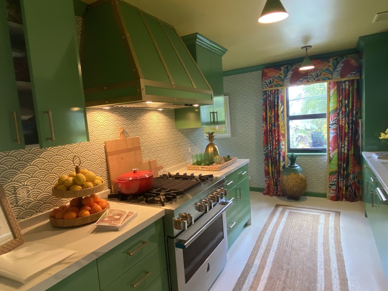 Trendy green kitchen decor