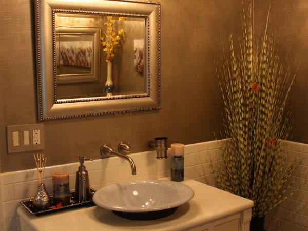 Easy Ideas for Updating an Outdated Bathroom Without Spending a Fortune