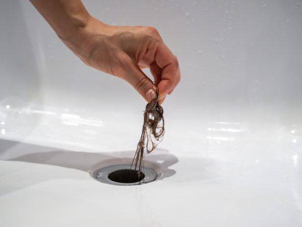 How To Unclog a Bathtub Drain Effectively